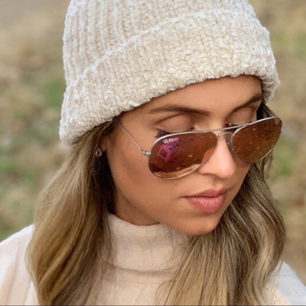 CLEARANCE‼️Chenille Pom Pom Beanie-Ivory - Picture 4 of 5